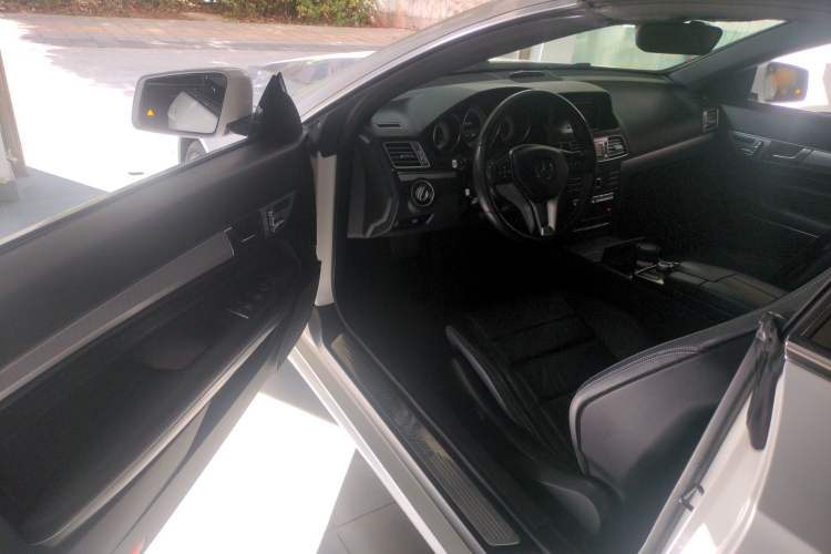 Used Mercedes-Benz E-Class 2014 E 260 Convertible Coupe Driver Seat