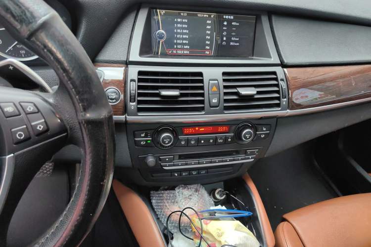 Used BMW X6  Audio And AC Panel