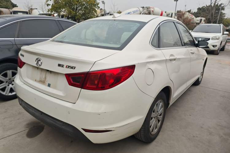 Used BAIC Senova D50 2014 1.5L manual standard version

