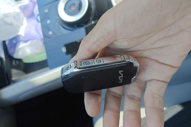 Used Kia Sportage (Chinese Domestic Model) 2023 2.0L HEV Two-Wheel Drive Prestige Edition
