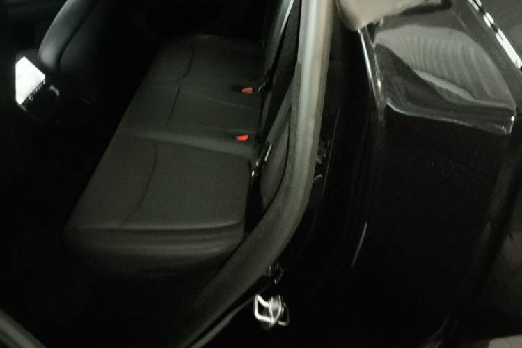 Used Tesla Model Y 2026 Rear-Drive Model
