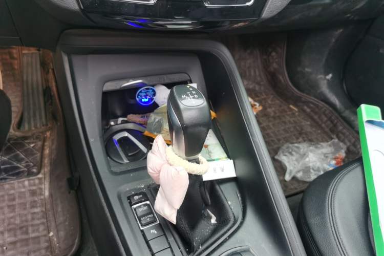 Used BMW X1 2016 sDrive18Li Premium Edition Gear Lever