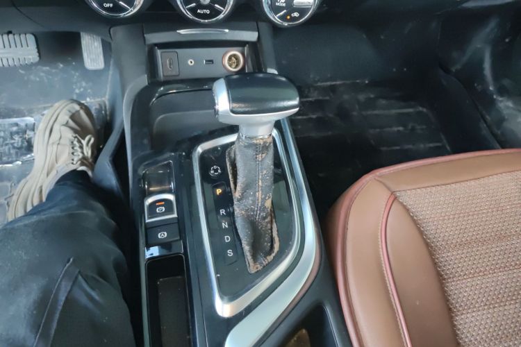 Used GAC Trumpchi GA6 2015 1.8T DCT Luxury Navigation Model
