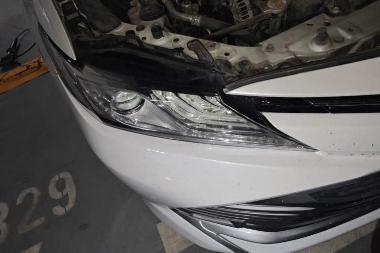 Used Toyota Camry 2019 2.5G Luxury Edition China VI Standard Right Front Headlight