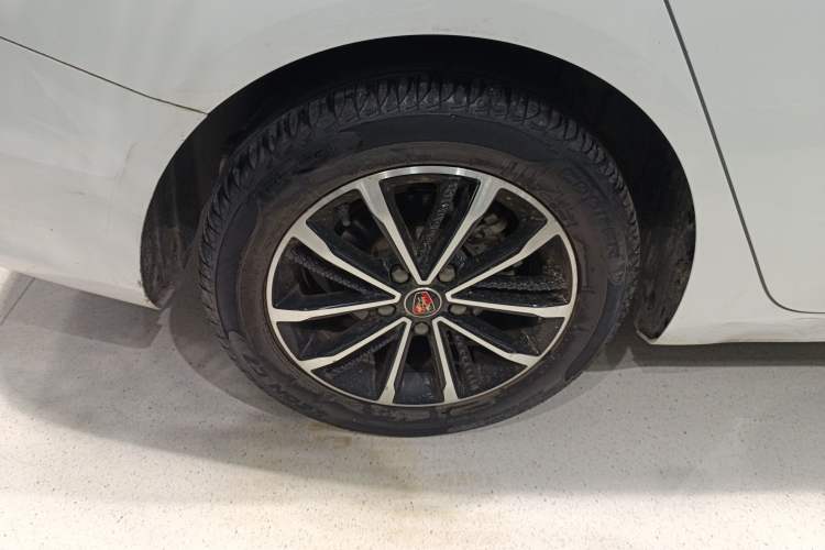 Used Roewe i5 2020 1.5L Automatic 4G Connect Luxury Flagship Edition
