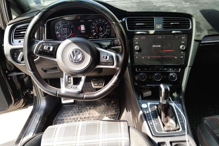 Used Volkswagen Golf GTI 2018 2.0 TSI GTI