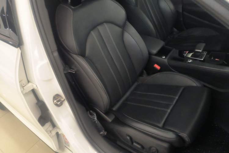 Used Audi A4L 2023 40 TFSI Luxury Dynamic Model