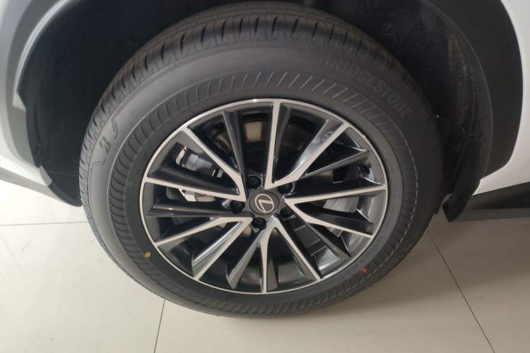 Used Lexus NX 2025 Model 350h JOY Right Rear Wheel Hub