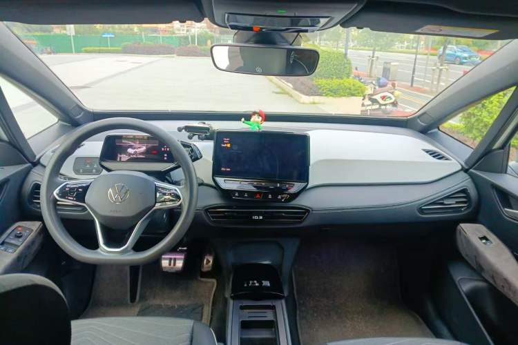 Used Volkswagen ID.3 2023 Pure Smart Edition Center Console