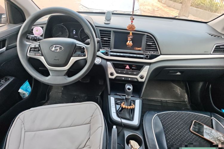 Used Hyundai Elantra (6th Generation / Lingdong) 2016 1.6L Automatic ZhiXuan – Elite Version Center Console