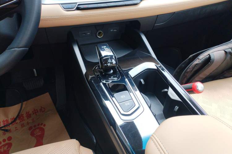 Used Geely Auto Emgrand L HiP 2024 Champion Edition 1.5TD-DHT Pro 100KM Excellence Model