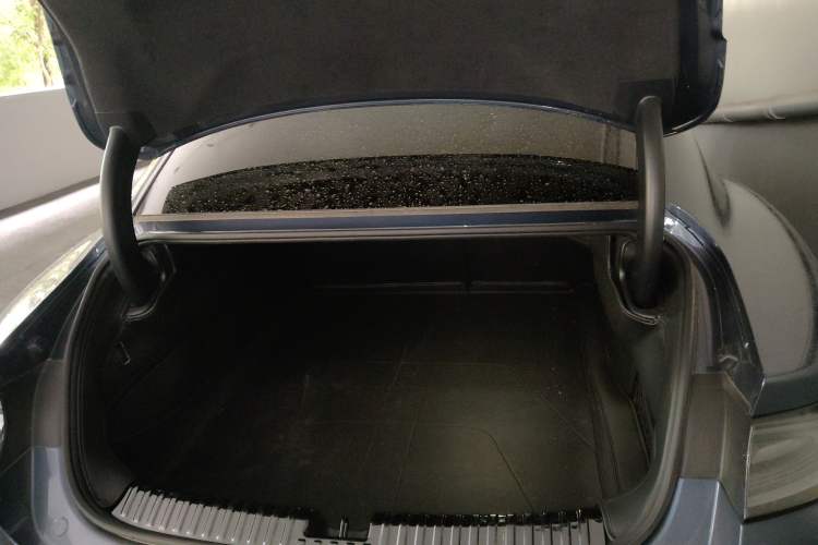 Used Xiaomi Auto SU7 2024 Rear-Drive Long-Range Intelligent Driving Version
