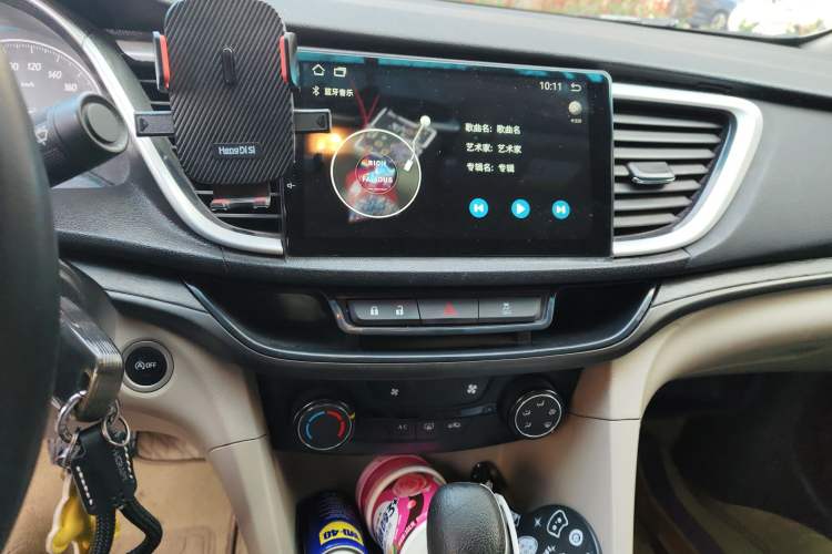 Used Buick GT 2017 15N Automatic Elite Version Audio And AC Panel