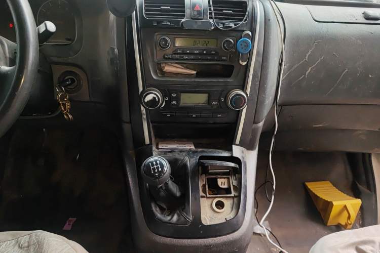 Used Jinbei Express 2017 2.0L Standard Version V19
