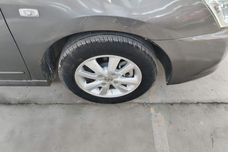Used Nissan Sylphy 2012 Classic 1.6XL Manual Luxury Edition Right Front Wheel Hub