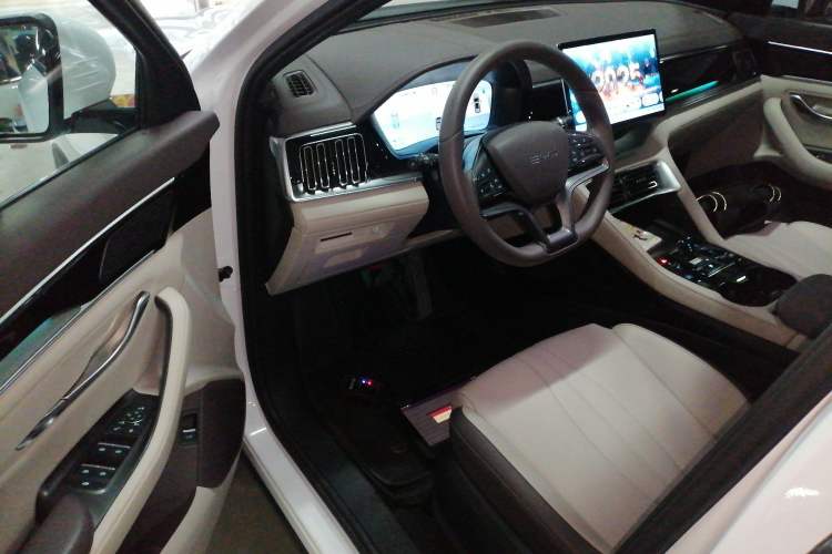 Used BYD Song PLUS New Energy 2025 DM-i 112KM Prestige Model