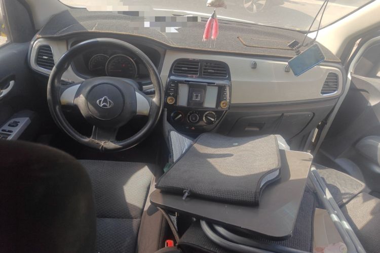 Used CHANGAN OSHAN Olisway 2013 1.2L Manual Elite Model Center Console