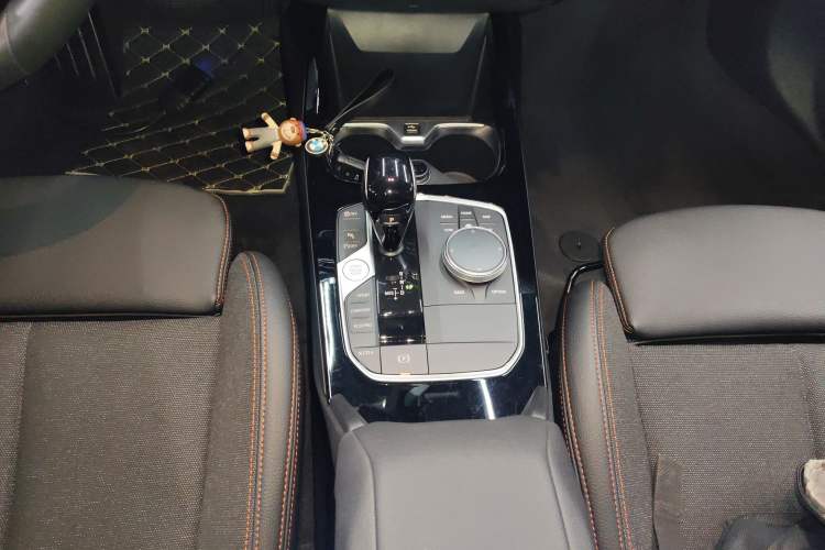 Used BMW 2 Series 2021 225i 4-Door Coupe M Sport Package Gear Lever