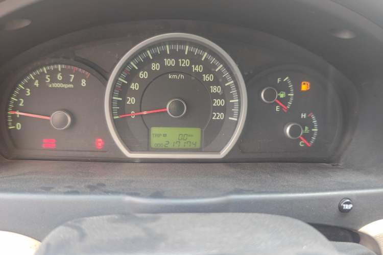 Used Kia Sportage 2012 2.0L Manual Two-Wheel Drive GL Trim Instrument Cluster
