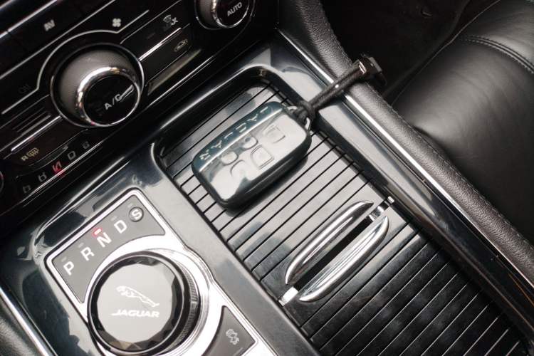 Used Jaguar XJ 2015 XJL 3.0 SC Four-Wheel Drive Panoramic Business Edition