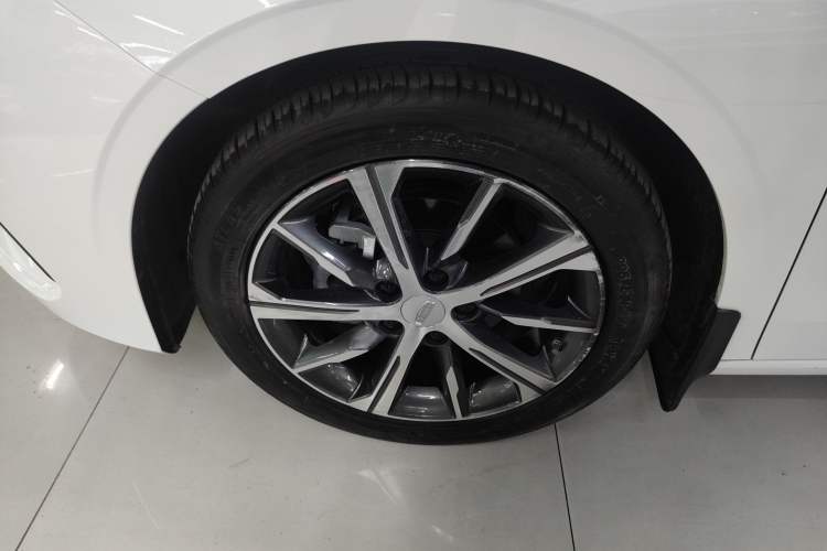 Used Geely Auto Emgrand 2023 4th Generation Champion Edition 1.5L CVT Prestige Model Left Front Wheel Hub