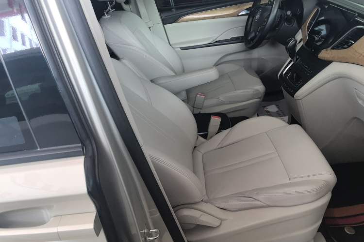 Used Buick GL8 2018 ES 28T Comfort Model China VI Standard
