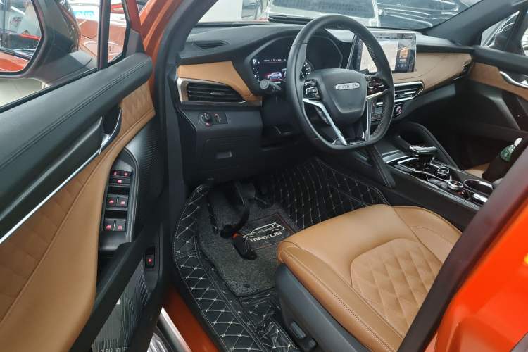 Used SAIC MAXUS D90 Pro 2020 2.0T Gasoline 4x4 Luxury Edition 6 Seats