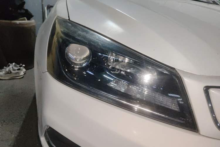Used Geely Auto Emgrand New Energy 2018 EV350 Elite Model Right Front Headlight