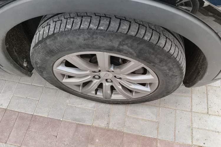 Used Cadillac XT4 2018 28T Two-Wheel-Drive Luxury Model