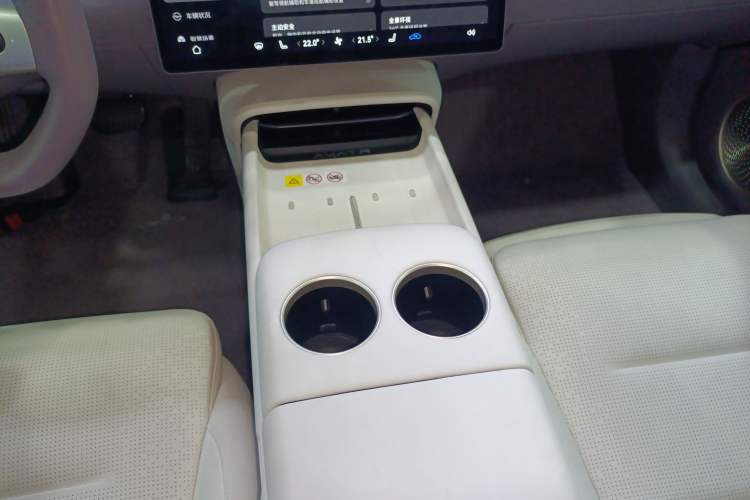 Used Avatr 06 2025 Pro Range-Extended Edition Gear Lever