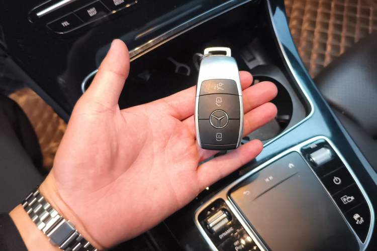 Used Mercedes-Benz GLC 2021 GLC 260 L 4MATIC Dynamic Edition Vehicle Key