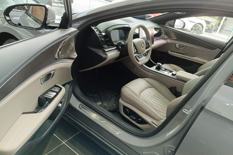 Used BYD Han 2025 EV with 701 km of Laser Radar-Enabled Intelligent Driving