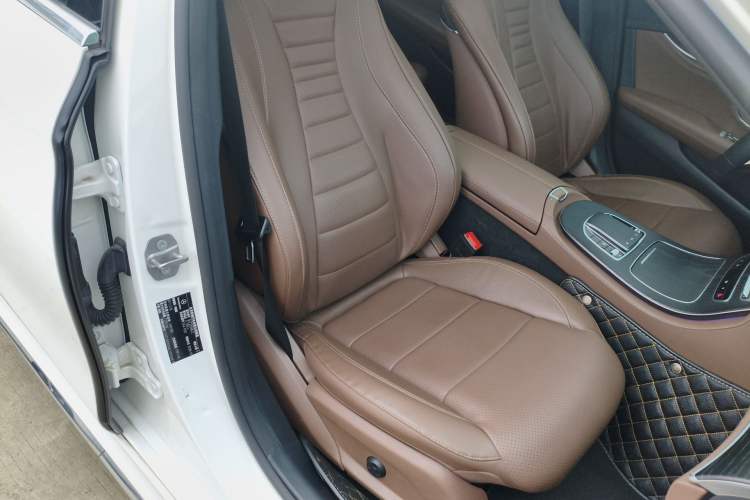 Used Mercedes-Benz E-Class 2021 E 300 L Sporty and Stylish Model Right Front Seat