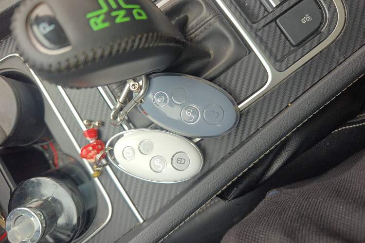 Used BYD Song MAX 2019 1.5T Automatic Smart Connect Prestige 7-Seater China VI Standard Vehicle Key