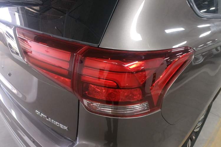 Used Mitsubishi Outlander 2021 2.0L Two-Wheel Drive Comfort Edition 5 Seats