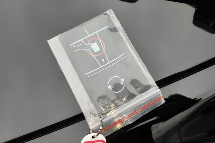 Used Tesla Model Y 2022 Long-Range All-Wheel-Drive Version