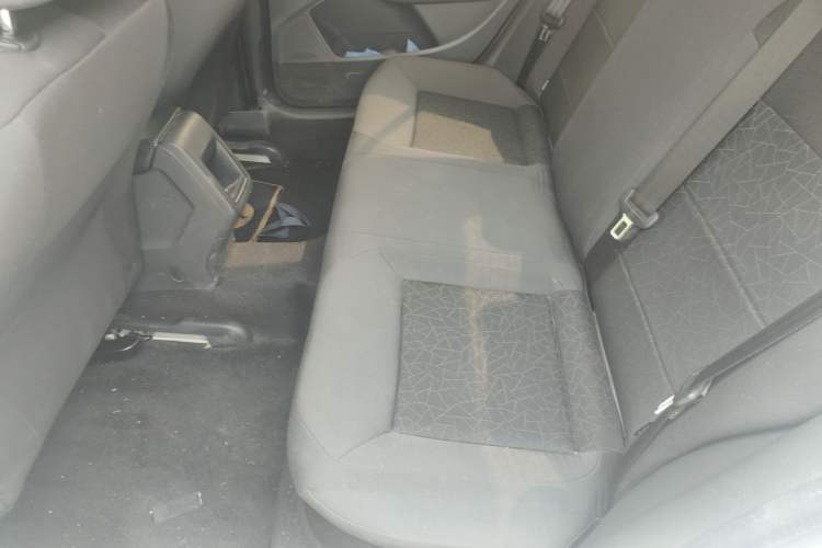 Used Volkswagen Lavida 2013 1.6L Manual Fashion Edition
