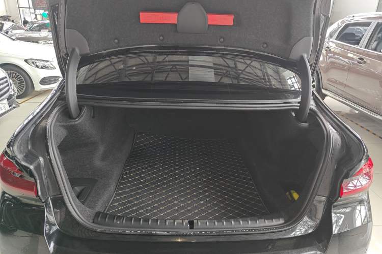 Used BMW 5 Series 2022 Second Facelift 530Li Leading Edition M Sport Package
