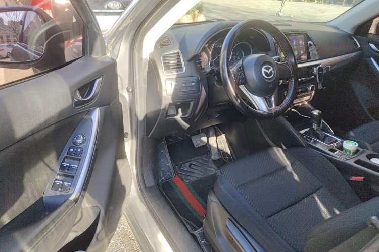 Used Mazda CX-5 2015 2.0L Automatic Two-Wheel Drive Urban Version
