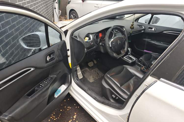 Used Citroen C4L 2013 1.6THP Automatic Dynamic Edition Driver Seat