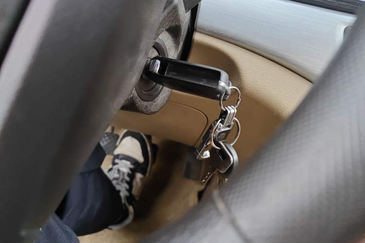 Used Baojun 730 2016 1.5T Manual Comfort Version 7 Seats Vehicle Key