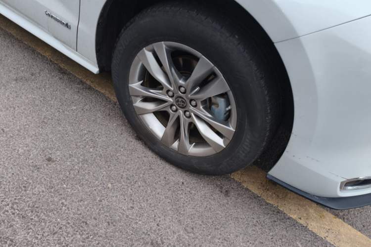 Used Toyota Sienna 2023 2.5L Hybrid Comfort Edition
