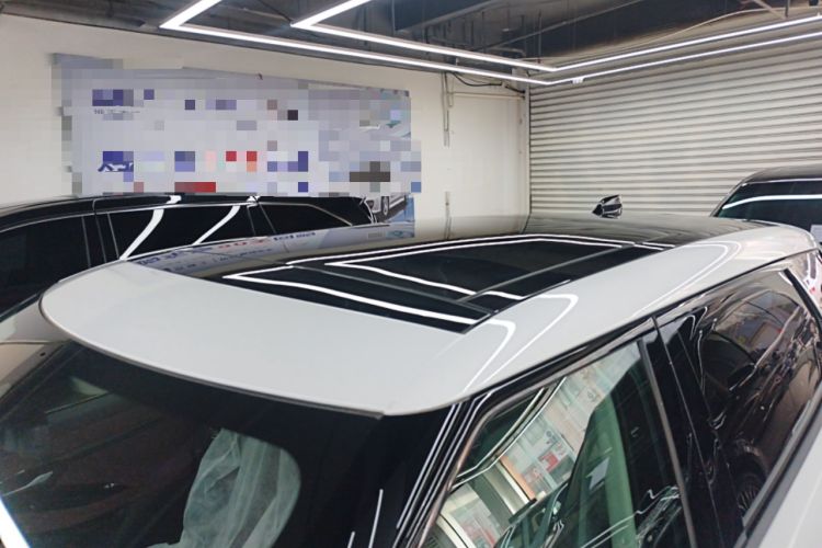 Used Land Rover Range Evoque 2024 Aurora L 249 PS Prestige Light-Chasing Edition
