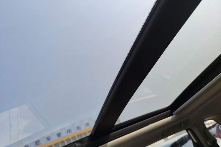 Used Honda CR-V 2023 240TURBO Two-Wheel Drive Deluxe Edition 7 Seats Headliner