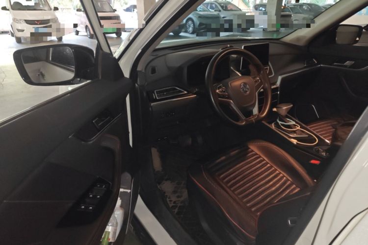 Used Venucia T60 2018 1.6L CVT Smart & Fun Version China V Standard
