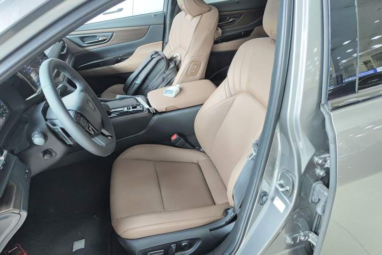 Used Toyota Crown 2024 2.5L Ultimate Edition Left Front Seat