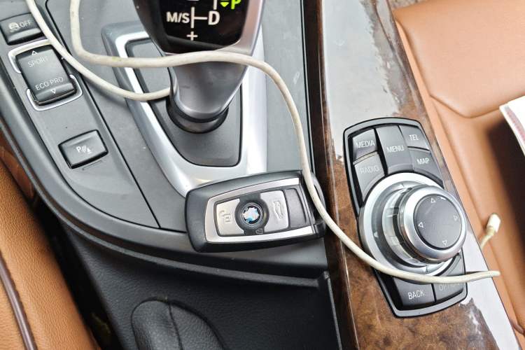 Used BMW 3 Series 2013 Facelifted 320Li Luxury Design Package Vehicle Key