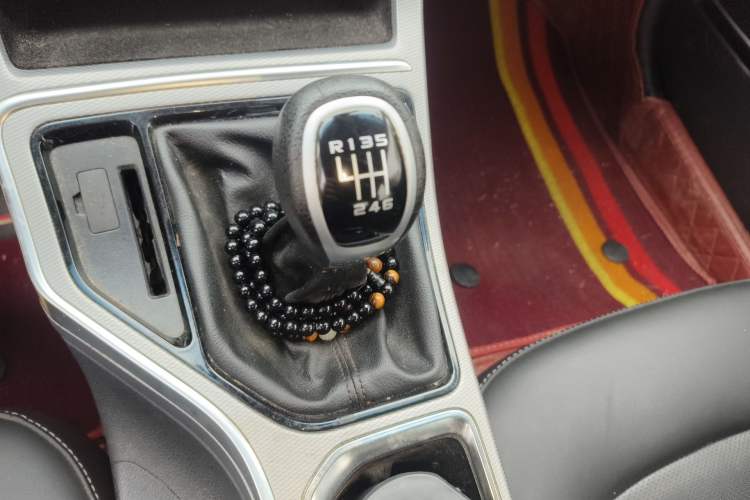 Used Geely Auto Emgrand GL 2018 1.4T Manual Elite Smart Connectivity Version Gear Lever