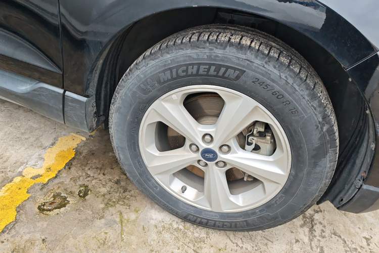 Used Ford Edge 2015 2.0T GTDi Two-Wheel-Drive Elite Edition
