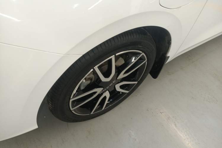 Used Roewe D6 2025 450km Deluxe Edition
